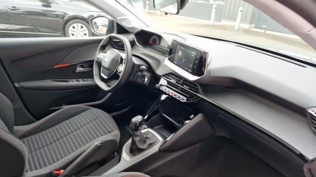 Peugeot 208 image 4