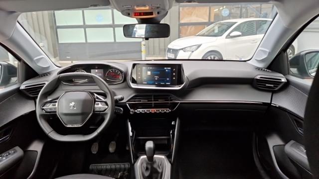 Peugeot 208 image 9