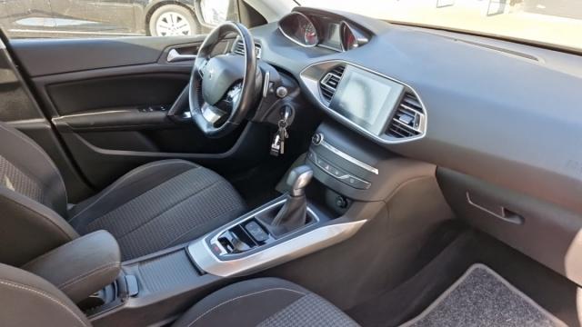 Peugeot 308 image 7