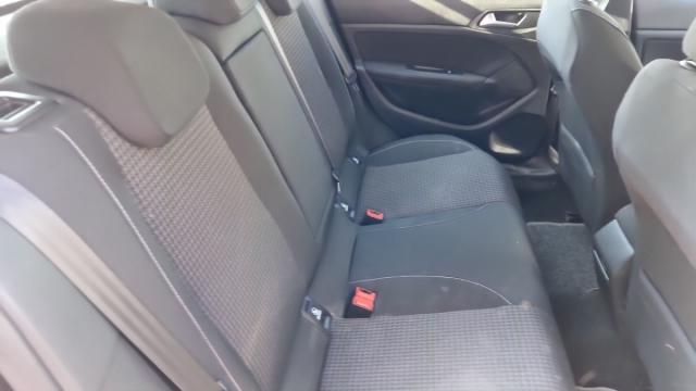 Peugeot 308 image 8