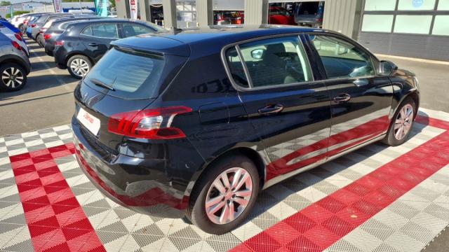 Peugeot 308 image 9