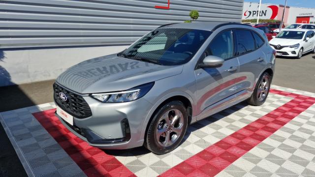 Ford Kuga image 2