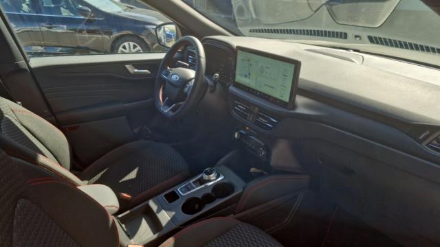 Ford Kuga image 3