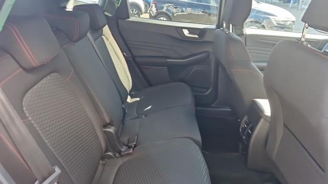 Ford Kuga image 9