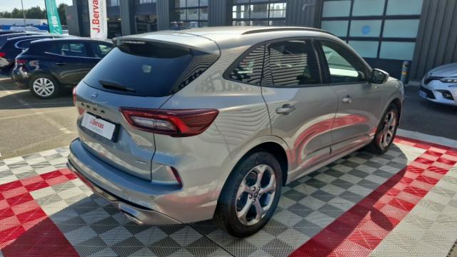 Ford Kuga image 4