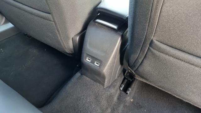 Peugeot 2008 image 8