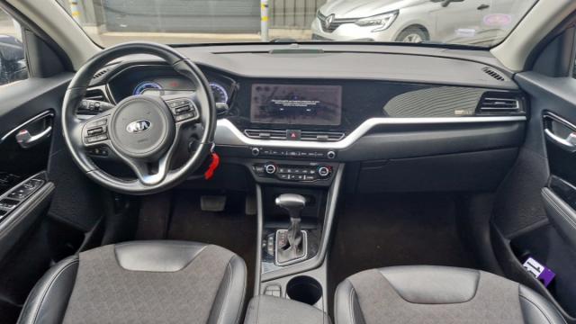 Kia Niro image 9