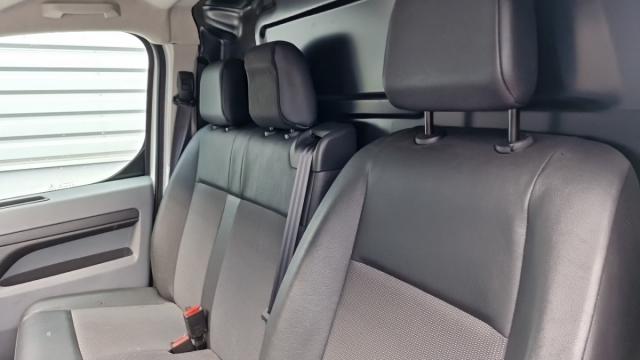 Opel Vivaro image 5