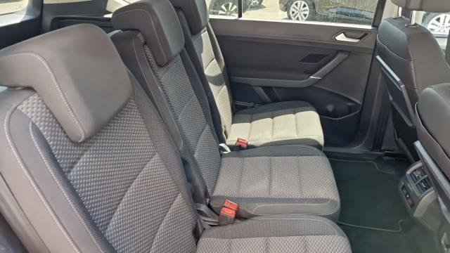 Volkswagen Touran image 2