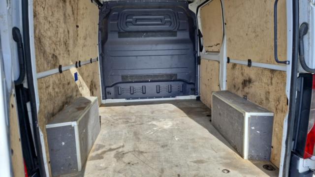 Mercedes Benz Sprinter image 9