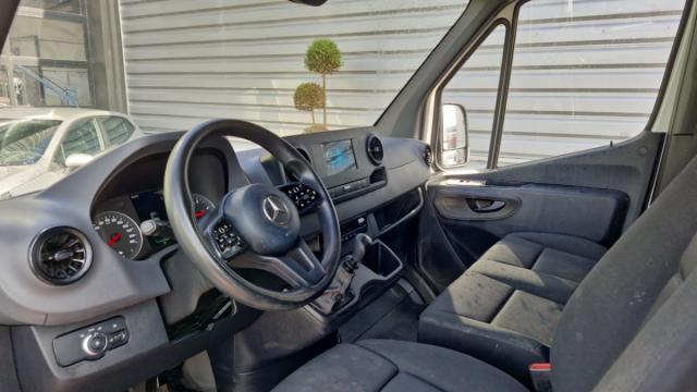 Mercedes Benz Sprinter image 5