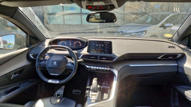 Peugeot 5008 image 2