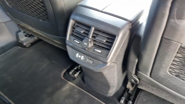 Peugeot 5008 image 4