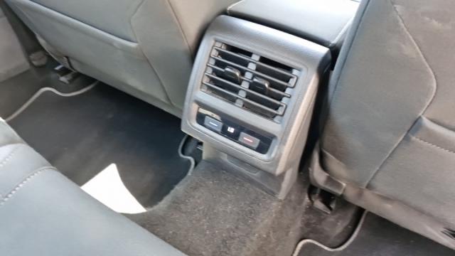 Volkswagen Golf image 8