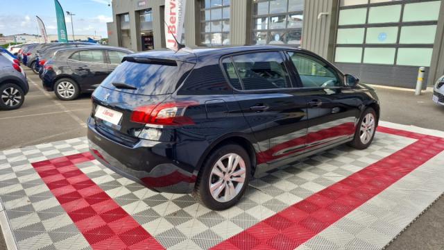 Peugeot 308 image 1