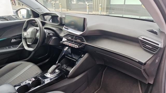 Peugeot 2008 image 6