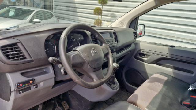 Citroen Jumpy image 2