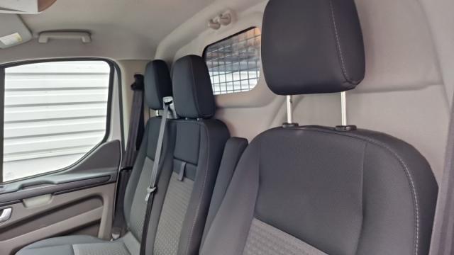 Ford Transit Custom image 7