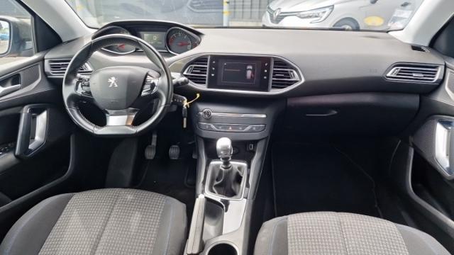 Peugeot 308 image 9