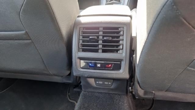 Volkswagen Golf Sw image 3