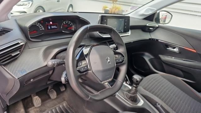 Peugeot 208 image 7