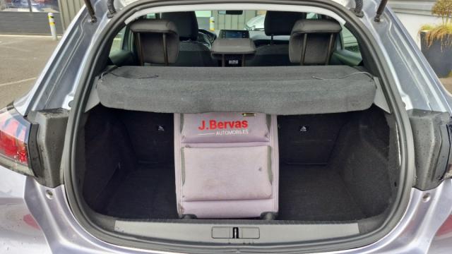 Peugeot 208 image 1