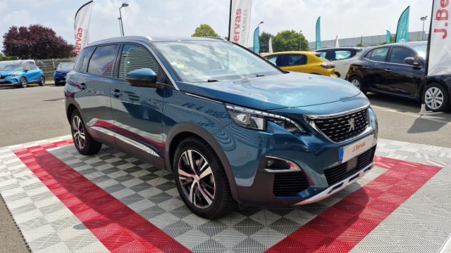 Peugeot 5008 image 1