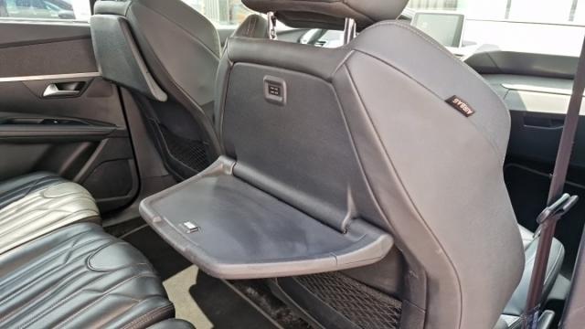 Peugeot 5008 image 3
