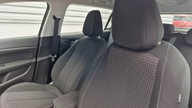 Peugeot 308 image 3