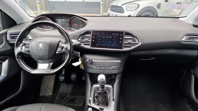 Peugeot 308 image 6