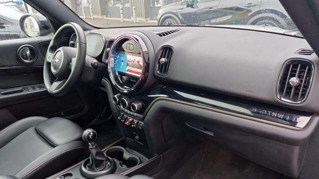 Mini Countryman image 2