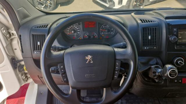 Peugeot Boxer image 8