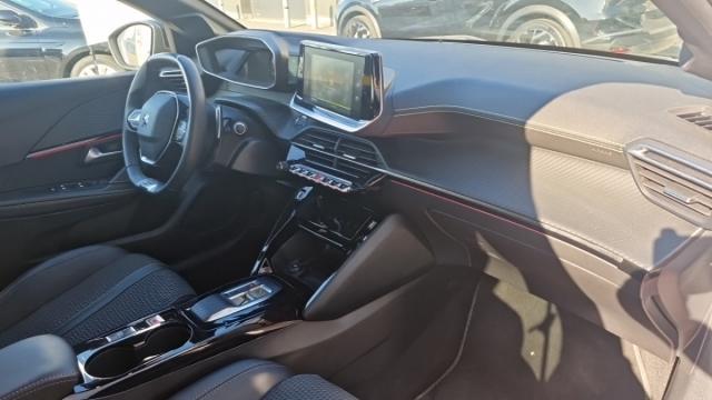 Peugeot 208 image 3