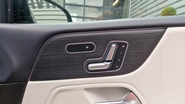 Mercedes Benz Glb image 3