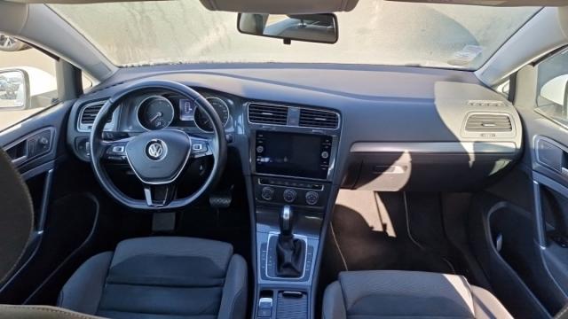 Volkswagen Golf image 2