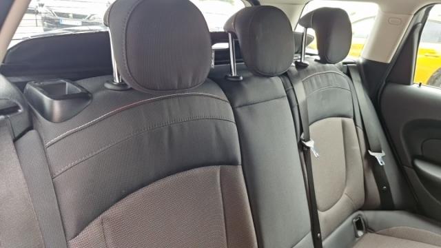 Mini Clubman image 6