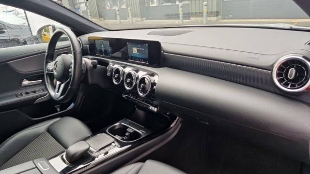 Mercedes Benz Cla Shooting Brake image 8