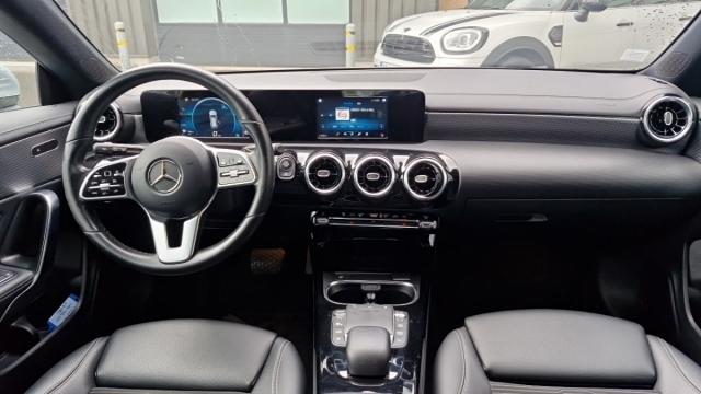 Mercedes Benz Cla Shooting Brake image 6