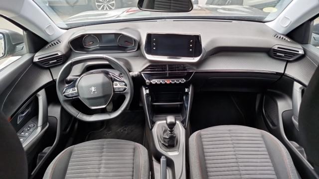 Peugeot 2008 image 1