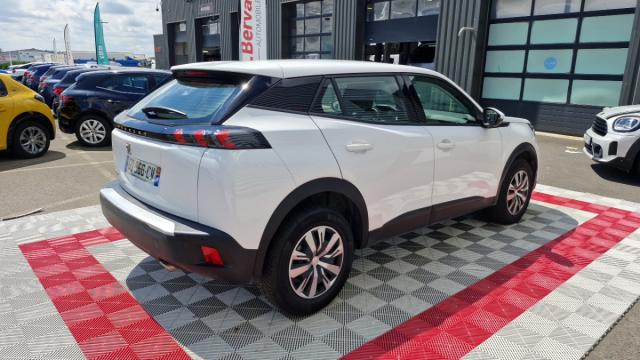 Peugeot 2008 image 8