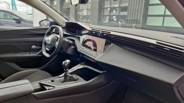Peugeot 308 image 8