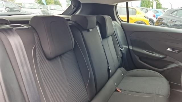 Peugeot 308 image 1