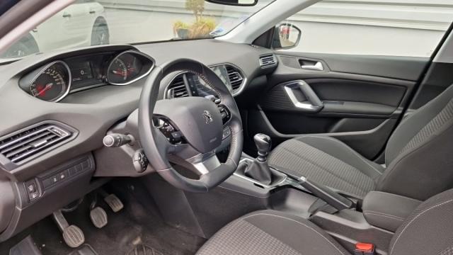 Peugeot 308 image 9