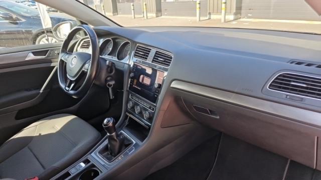 Volkswagen Golf Sw image 8