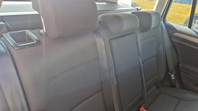 Volkswagen Golf Sw image 3