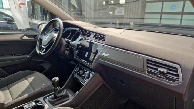 Volkswagen Touran image 9