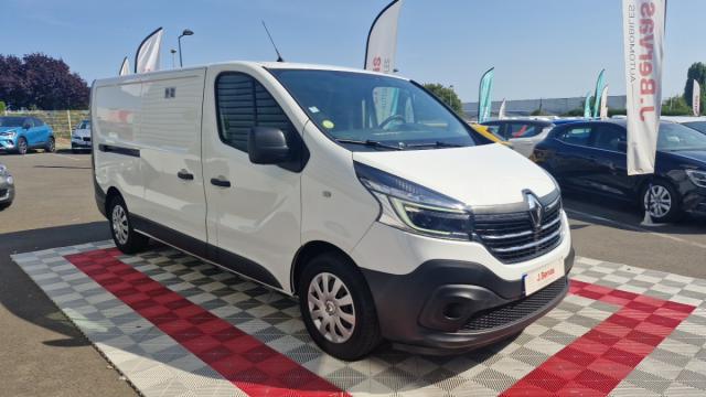 Renault Trafic image 2