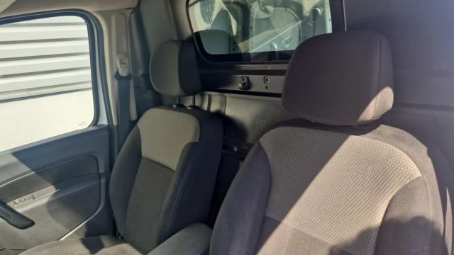 Renault Kangoo Express image 2