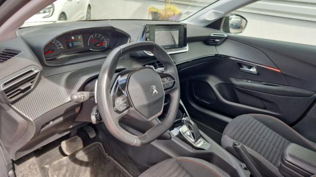 Peugeot 208 image 7