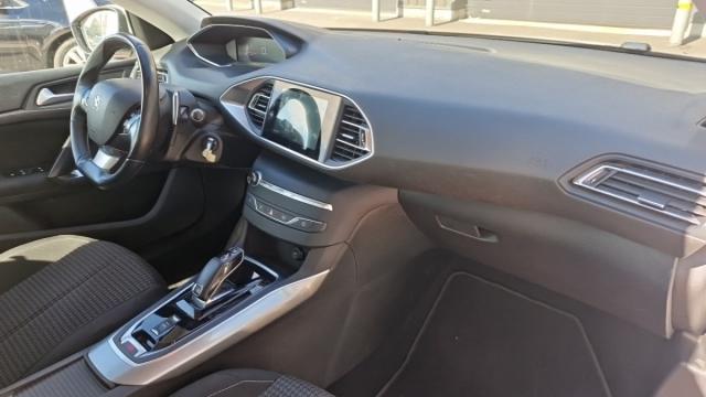 Peugeot 308 image 9